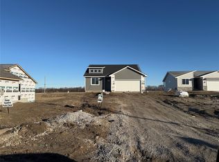 25131 Bluebird Cir, Adel, IA 50003