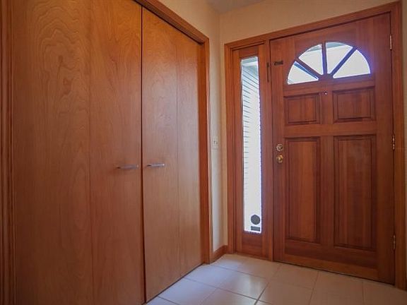 2nd image of 523 Heritage Dr