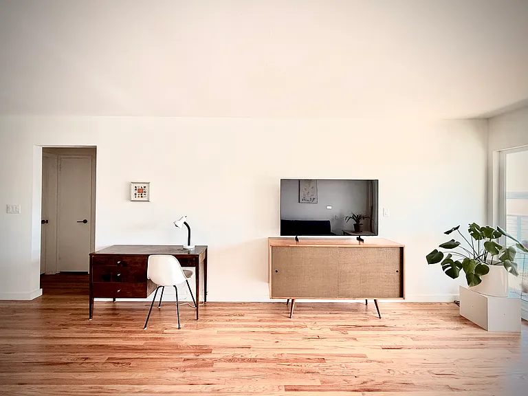 414 Lakeside Ave S #14 — Photo 3