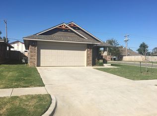 11505 SW 8th Cir, Yukon, OK 73099