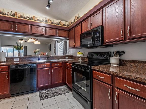 4th image of 11213 Scotchwood Dr