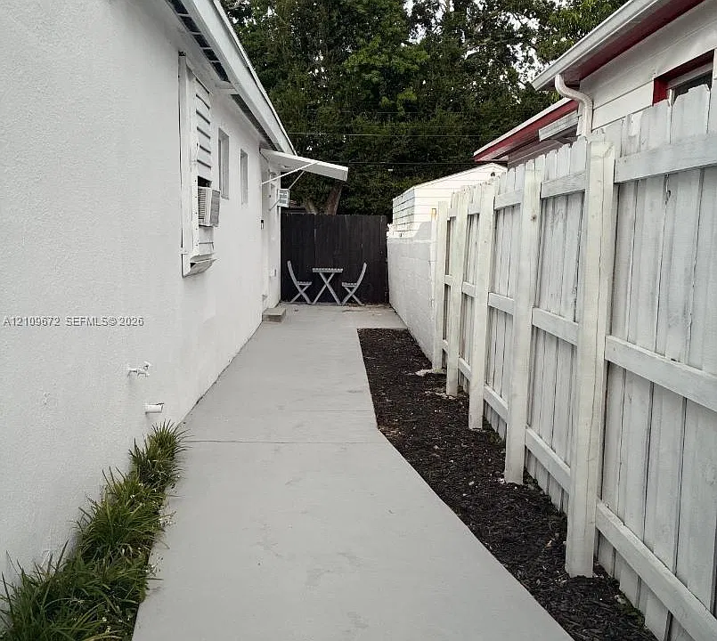 227 SW 26th Rd