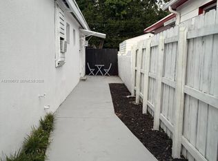 227 SW 26th Rd, Miami, FL 33129