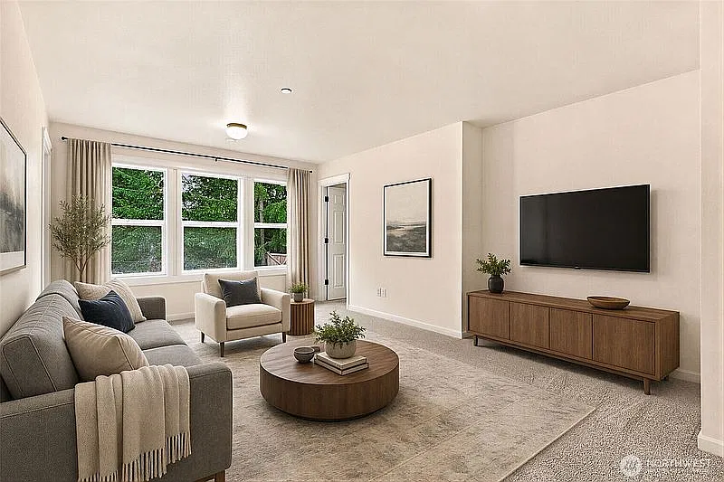 5 bed, 2.5 bath, 3200 sqft, $3,700 — Photo 4