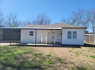 118 N Hardeman St, Sealy, TX 77474