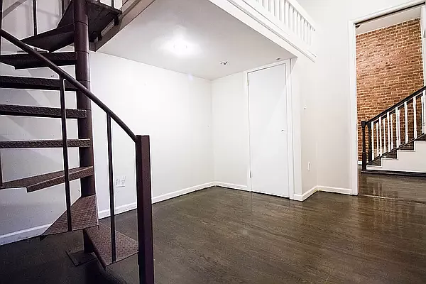 Rented by Friedman Mayer, LREB | media 3