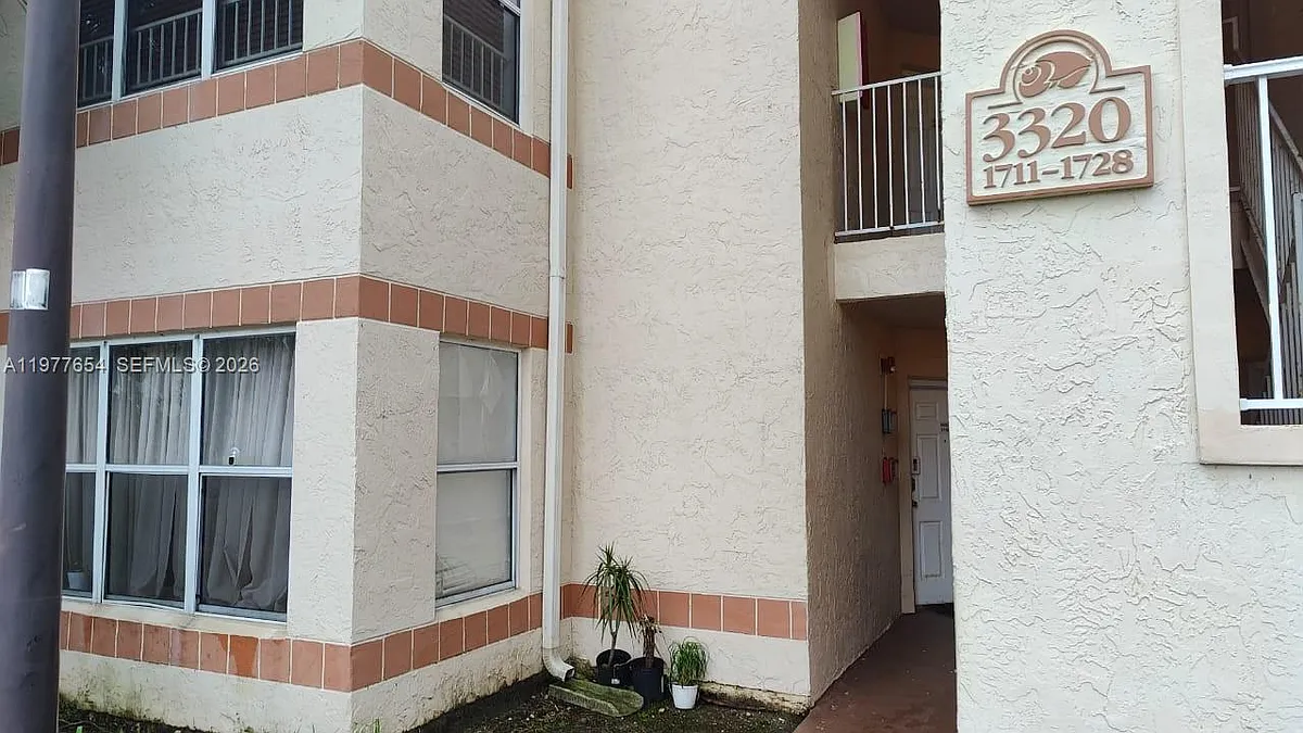 Building Photo - 3320 N Pinewalk Dr N #1715