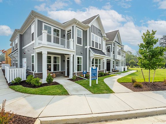 001_Bristol 1_Front Entrance