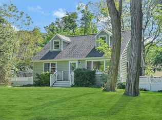 5 Berry Ln, Wading River, NY 11792