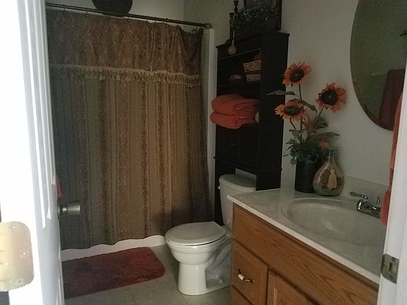 4th image of 1001 E Boulevard St