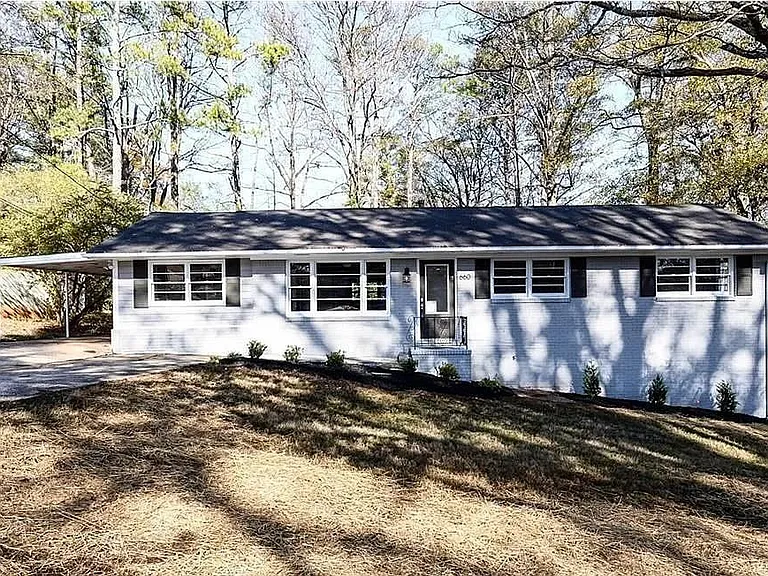 660 Monticello Dr SW — Photo 1
