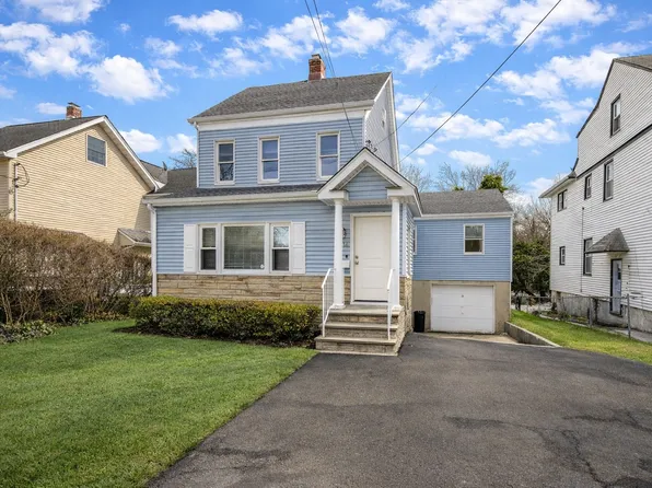 14 Deane Pl, Larchmont, NY 10538