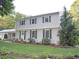 23 Heritage Rd, Barrington, RI 02806