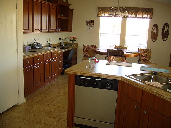 5th image of 5540 E 35th St #52