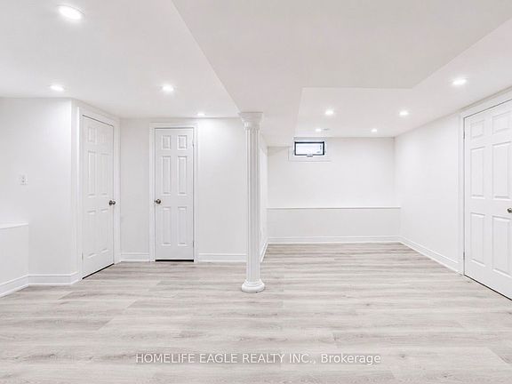 3rd image of 254 Andrew St #Basement