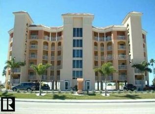 11040 Gulf Blvd #204, Treasure Island, FL 33706