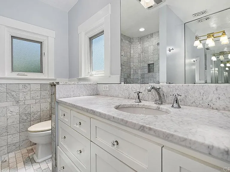 1654 Camino Del Mar #UPPER — Photo 34
