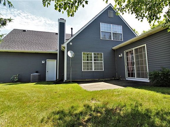 4th image of 2625 Burridge Cir #36R
