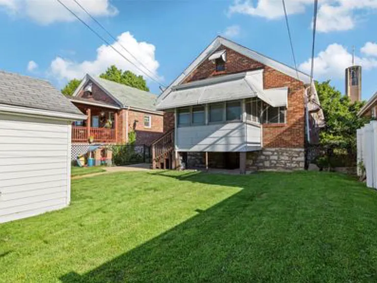 5804 Pernod Ave — Photo 2