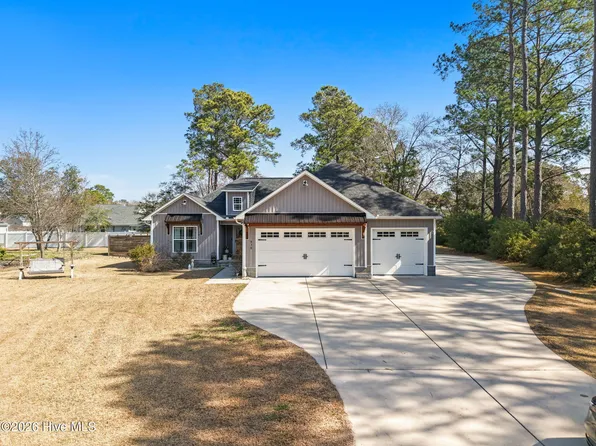 830 Village Point Road SW, Shallotte, NC 28470
