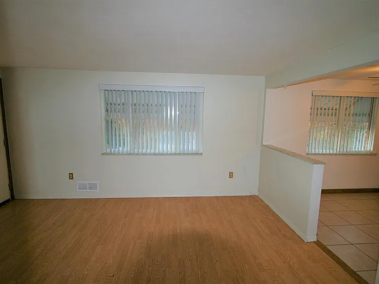 211 W Cherryhill St #2 — Photo 14