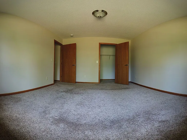 1582B Gunston Dr — Photo 2