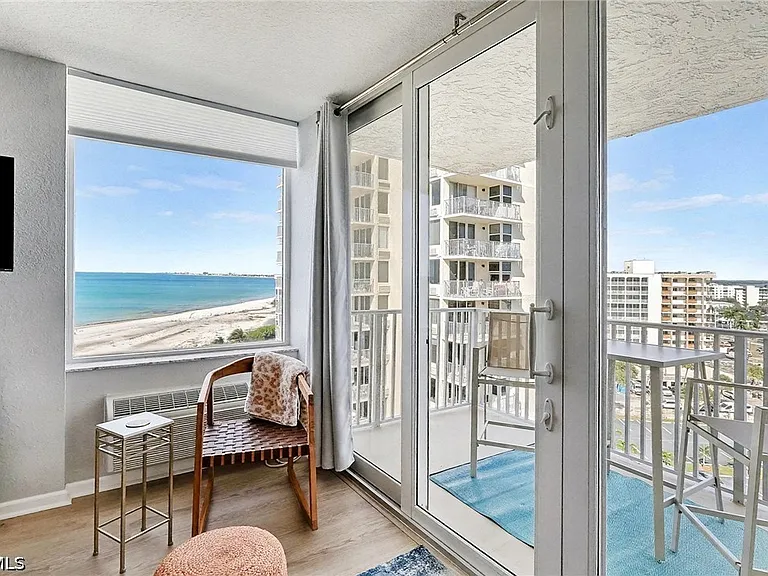 7330 Estero Blvd #906 — Photo 31
