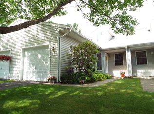 7072 Suzanne Ln, Schenectady, NY 12303