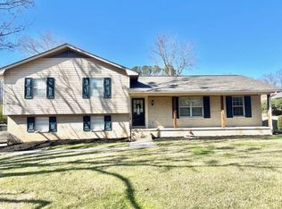 203 Landsdown Dr, Vicksburg, MS 39180