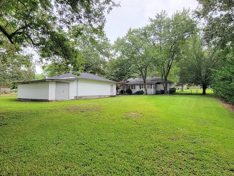 709 James Ave — Photo 27