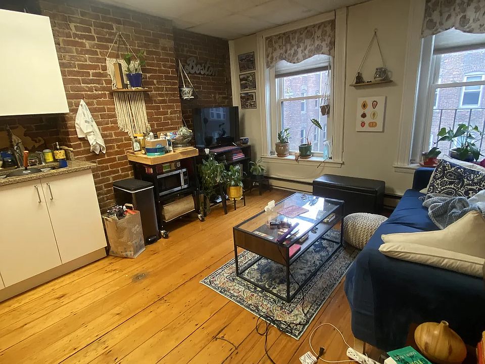 1st image of 13 Symphony Rd APT 7