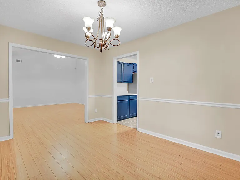 8 N Nicholson Cir — Photo 14