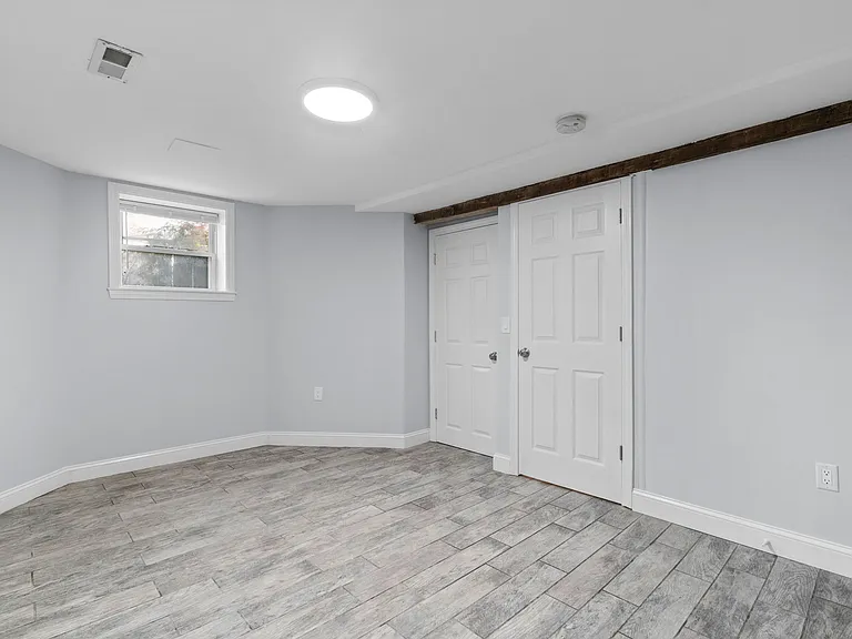 98-100 Elm St #1 — Photo 12