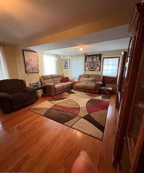 407 W Main St — Photo 5