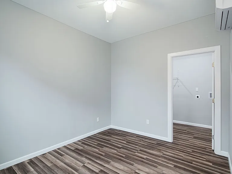1439 S 6th St #1R — Photo 7