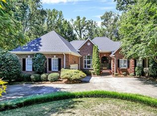 2106 Cavendale Dr, Rock Hill, SC 29732