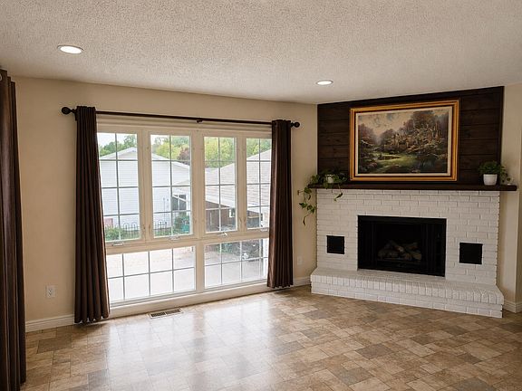 2nd image of 562 Jones Rd