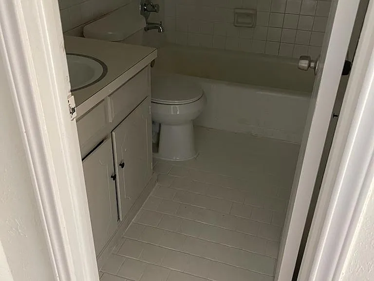 1802 Jay Cir #A — Photo 30