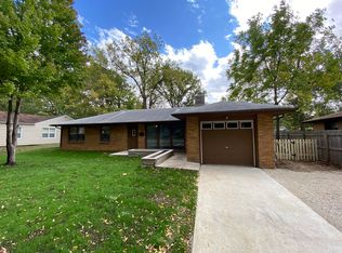 907 E Florida Ave, Urbana, IL