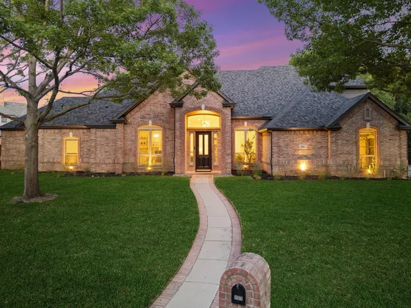 913 Edgemeer Ln, Southlake, TX 76092