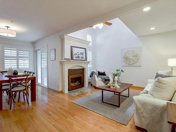 4th image of 1580 Camden Village Cir