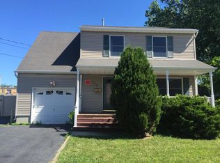 111 3rd St, Keyport, NJ 07735