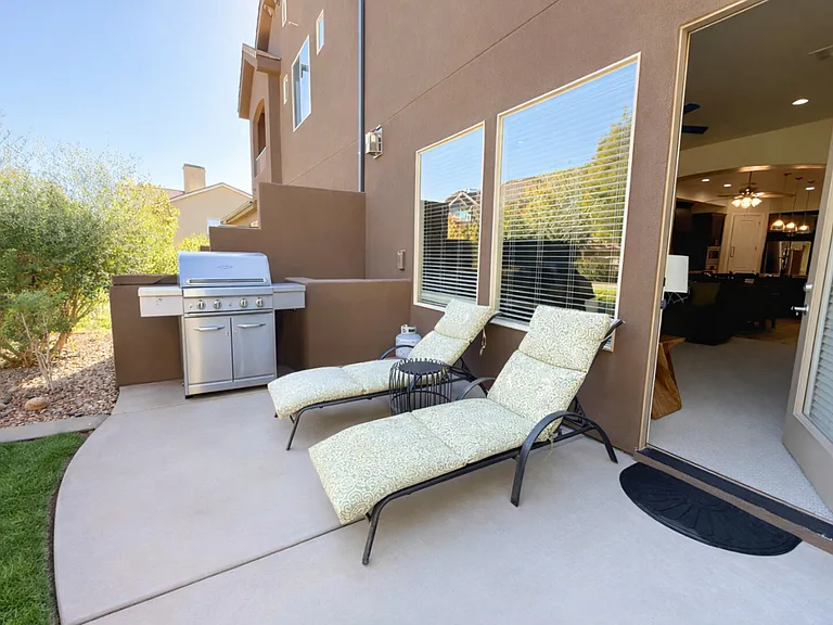 E Coral Ridge Dr — Photo 38