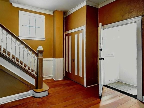 4th image of 2481 E 74th St