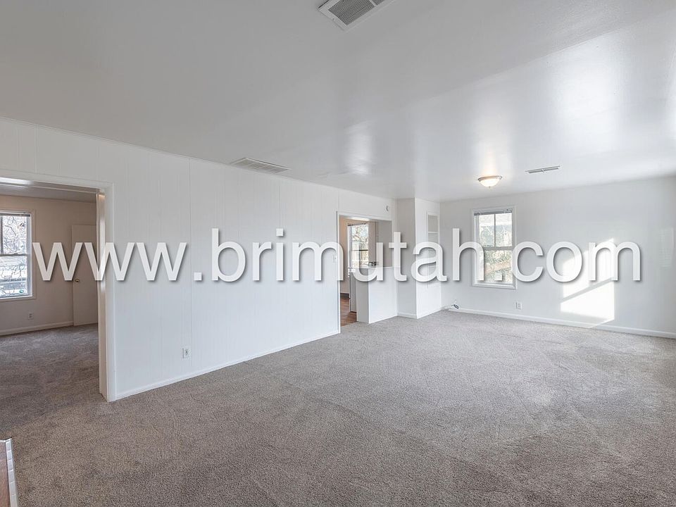 1st image of 1261-1267 E Alameda Ave #1265