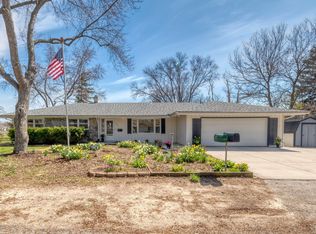 405 N 2nd St, Elburn, IL 60119