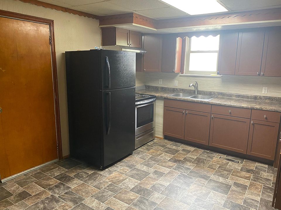 1st image of 302 S Black St #1