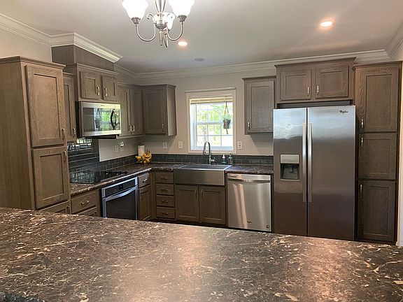 5th image of 127 Gillis Ln