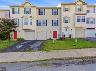 55 Thornberry Dr W, Martinsburg, WV 25403