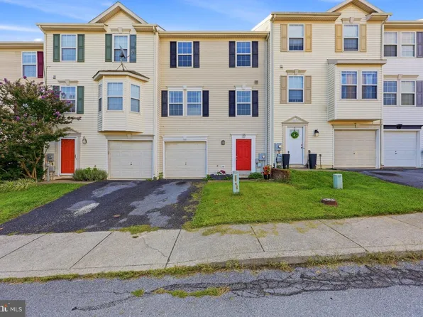55 Thornberry Dr W, Martinsburg, WV 25403